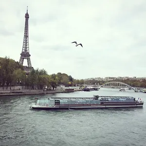  Apartment Eiffel Tower Champs De Mars France